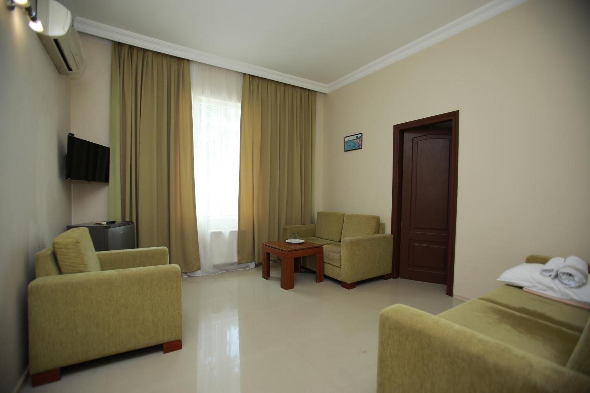 Green House Hotel Kobuleti Bagian luar foto