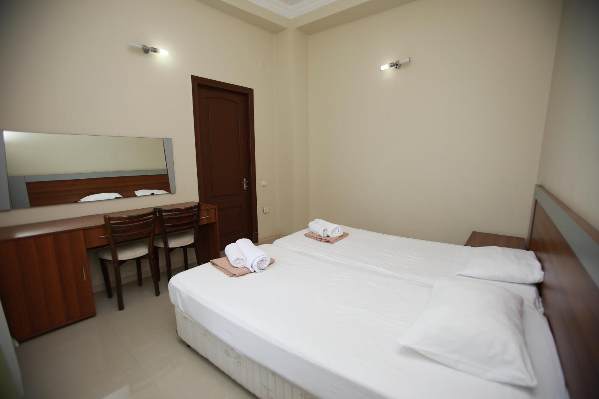 Green House Hotel Kobuleti Bagian luar foto